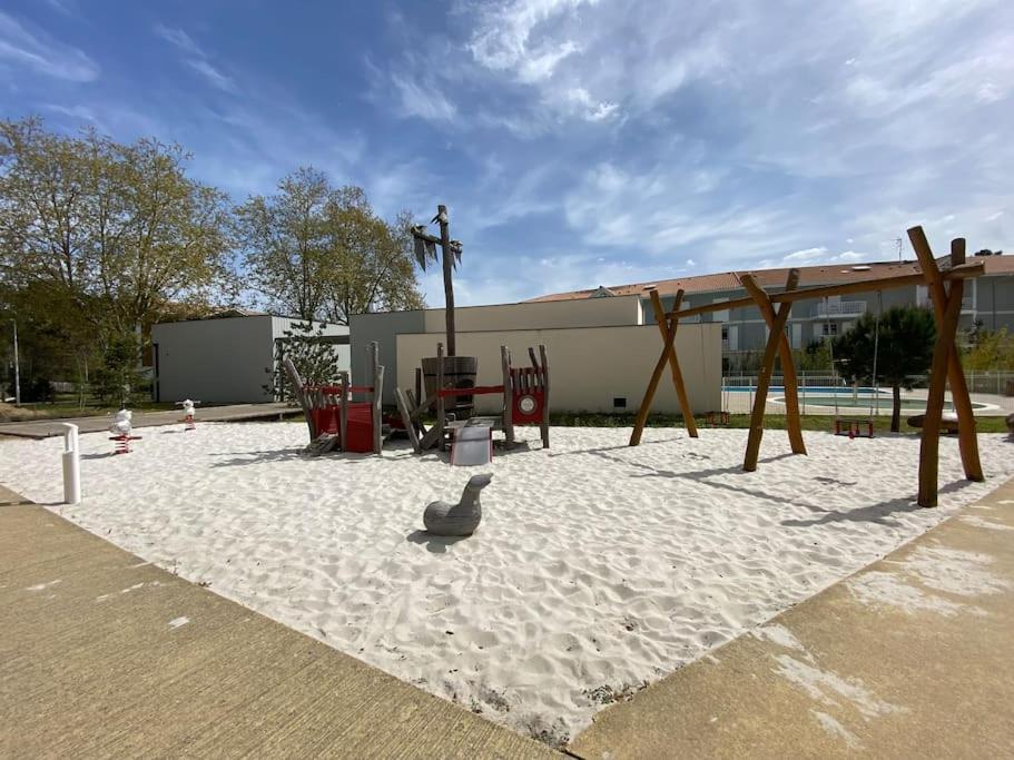 Maison Typee Arcachonnaise Avec Piscine Commune La Teste-de-Buch Exteriér fotografie